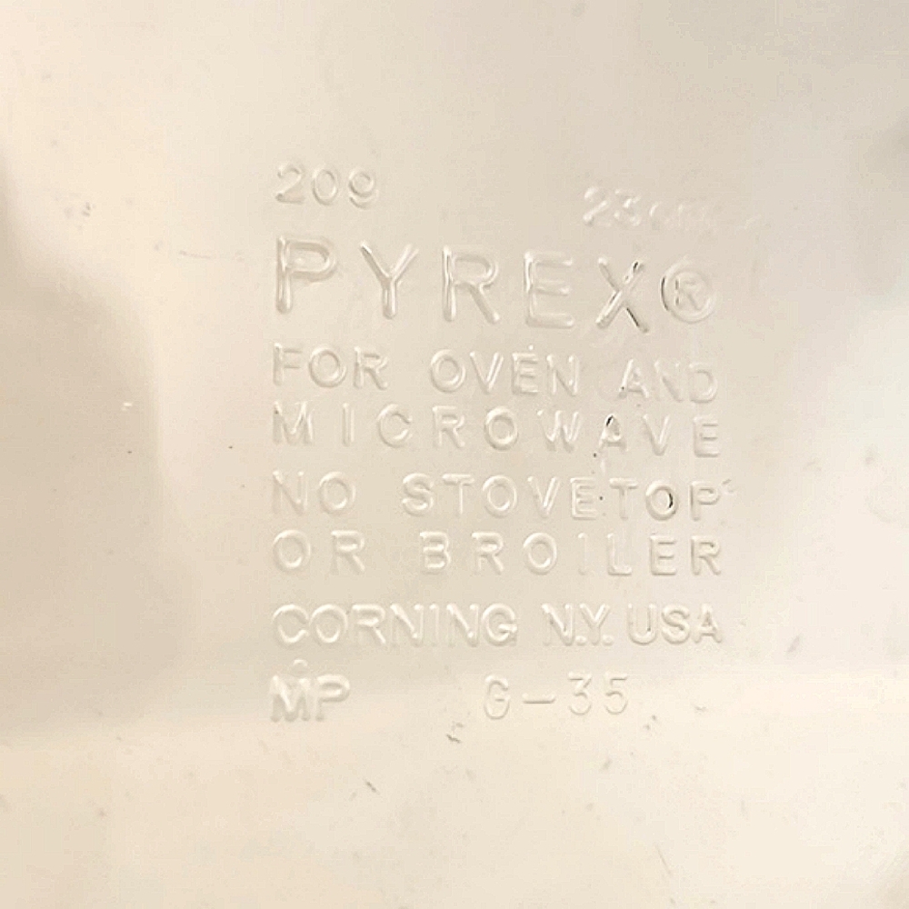 Vintage Pyrex Pie Plates Set of 2 Heavy Amber Brown Glass #209 Bakeware T2 - Picture 5 of 5